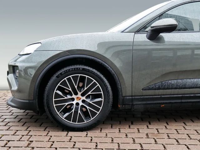 Porsche Macan 4