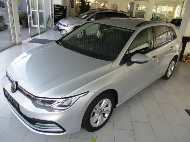 Volkswagen Golf Life Variant