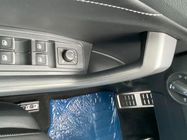 Volkswagen T-Roc 1.5 TSI R-Line Style