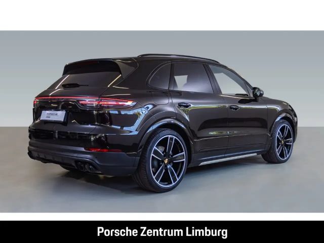 Porsche Cayenne Platinum Edition S