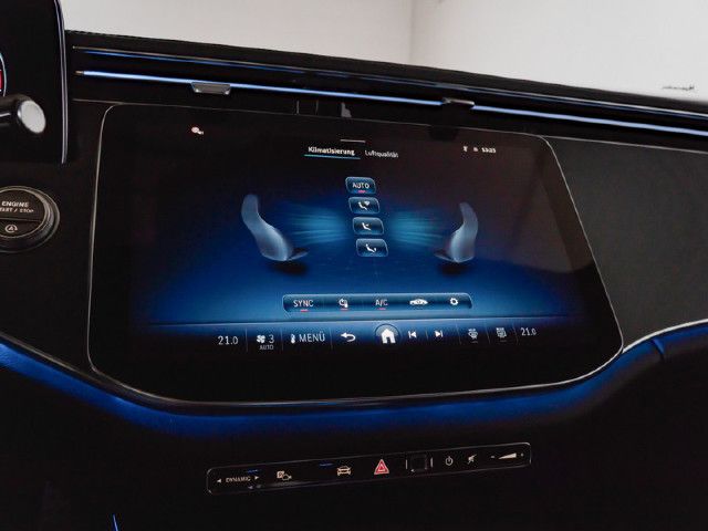 Mercedes-Benz E 200 AMG Line Sedan