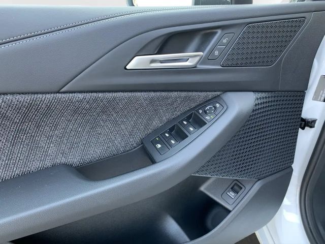 BMW 220 220i Active Tourer