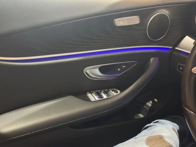 Mercedes-Benz E 220 AVANTGARDE E 220 d Estate