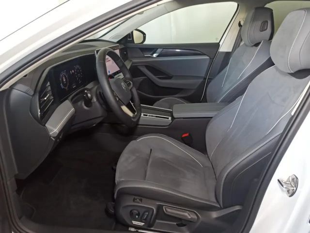 Volkswagen Passat 1.5 eTSI Business DSG