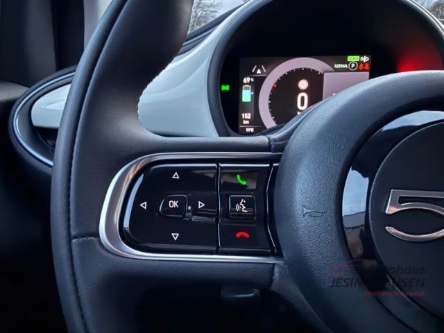 Fiat 500e +Rückfahrkam.+Klimaaut.+PDC+Sitzheizung