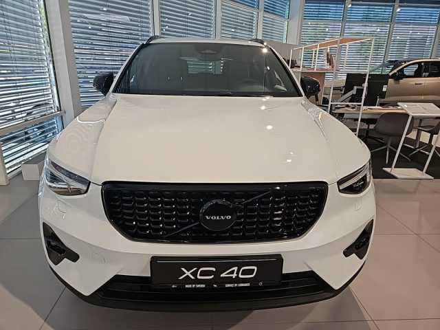 Volvo XC40 Plus
