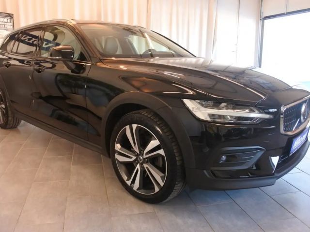 Volvo V60 Cross Country AWD