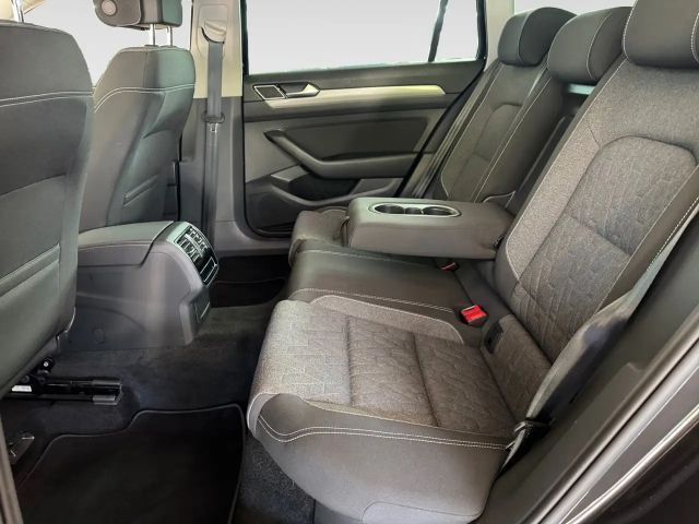Volkswagen Passat 1.5 TSI Business DSG Variant