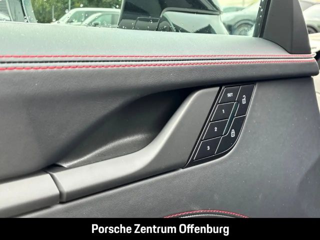 Porsche 992 Carrera Coupé GTS