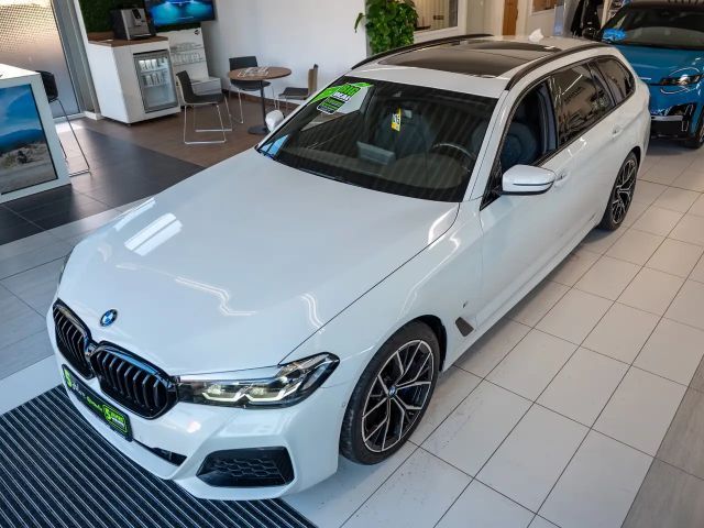 BMW 540 540d M-Sport Touring xDrive