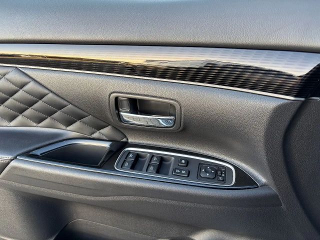 Mitsubishi Outlander 4WD