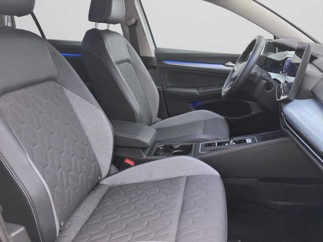 Volkswagen Golf 1.5 eTSI DSG Variant