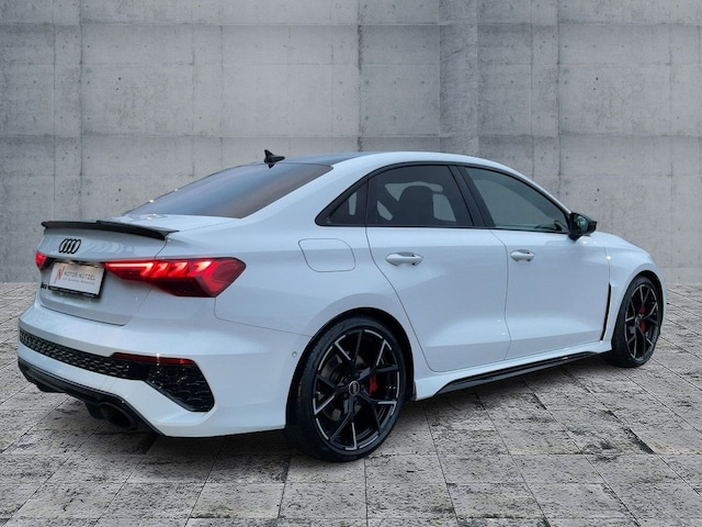 Audi RS3 Quattro S-Tronic Sedan