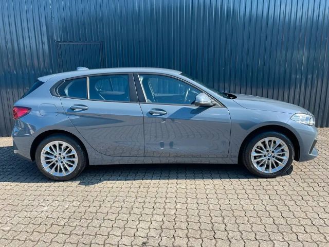 BMW 116 116i 5-deurs Sedan