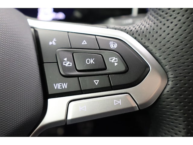 Volkswagen Golf 2.0 TDI DSG Golf VIII R-Line