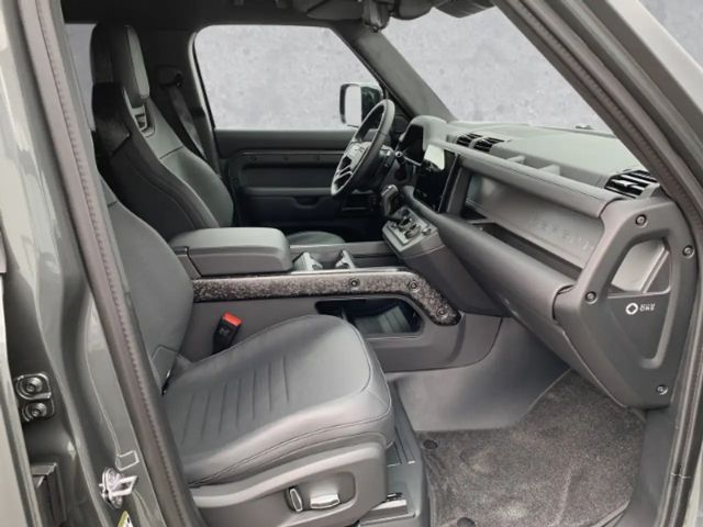 Land Rover Defender 110