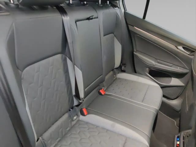 Volkswagen Golf 1.5 eTSI DSG Golf VIII