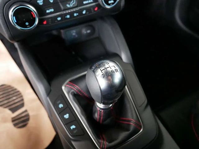 Ford Focus EcoBoost ST Line Style