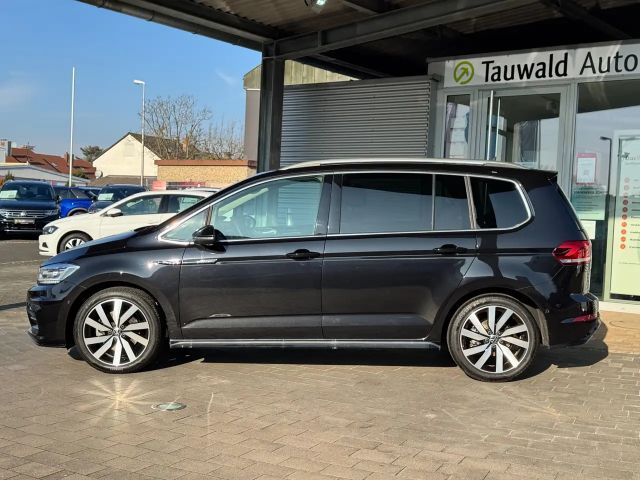 Volkswagen Touran 1.5 TSI DSG IQ.Drive R-Line
