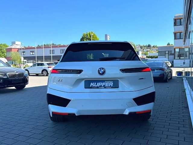 BMW iX xDrive50