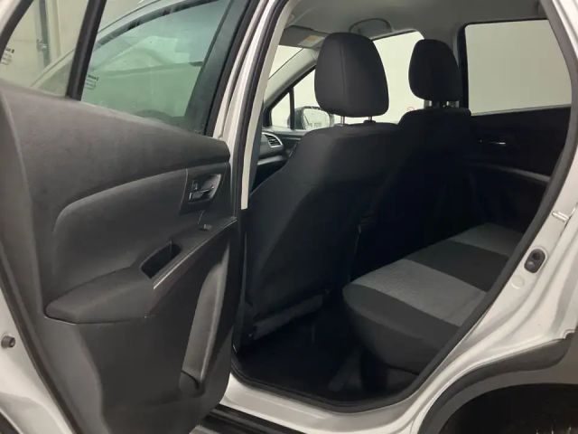 Suzuki S-Cross Hybrid