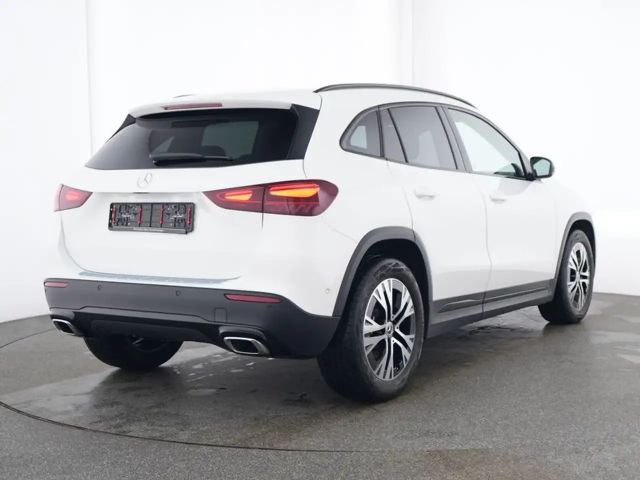 Mercedes-Benz GLA 180 Progressive