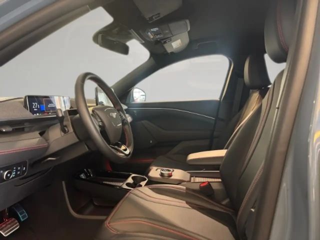 Ford Mustang Mach-E Premium RWD