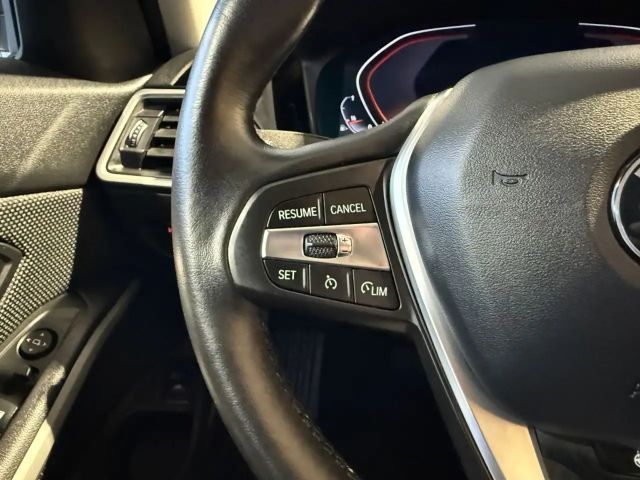 BMW 320 320i Sedan xDrive