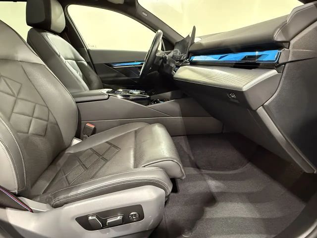 BMW i5 M60 Touring xDrive