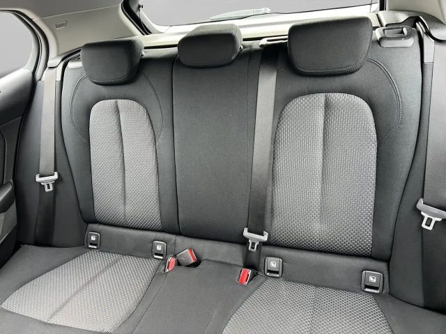 BMW 118 118i Advantage pakket Sedan