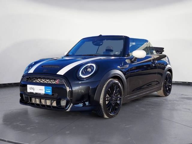 MINI Cooper S Cabrio Classic Trim Steptronic MINI Nav