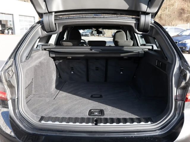 BMW 330 330i M-Sport Touring xDrive