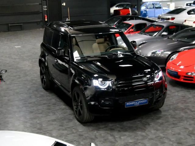 Land Rover Defender 110 D300 Dynamic HSE