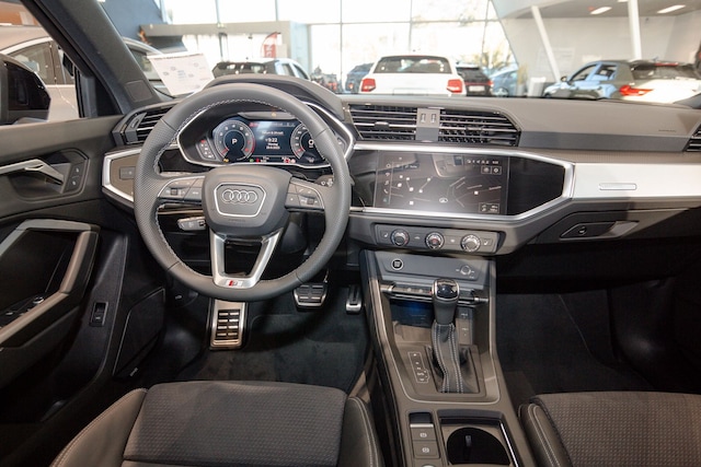 Audi Q3 35 TFSI S-Line S-Tronic