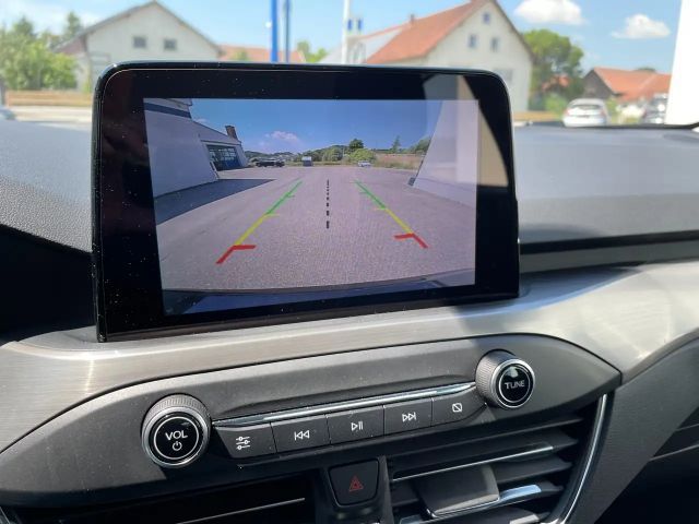 Ford Focus Titanium Wagon