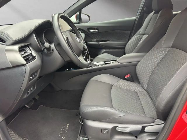 Toyota C-HR Hybride Team D