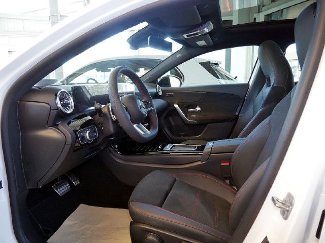 Mercedes-Benz A 200 A 200 d