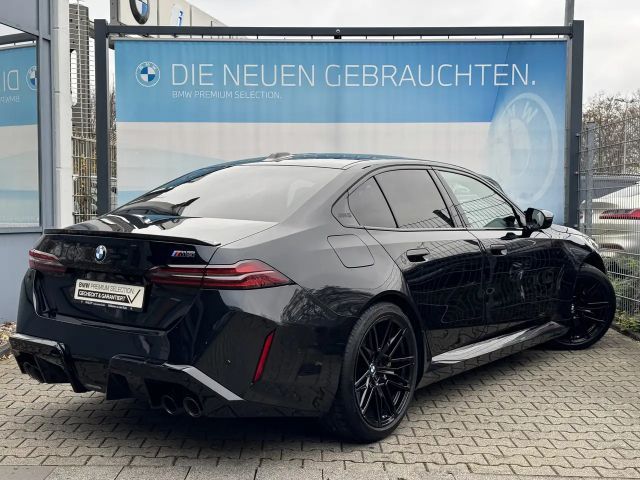 BMW M5 Sedan