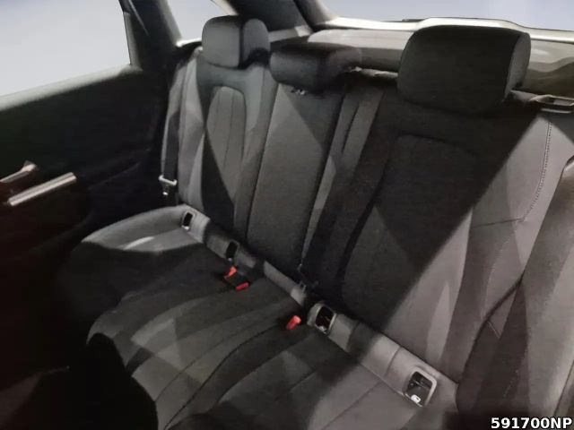 Mercedes-Benz B 200 Progressive Sedan