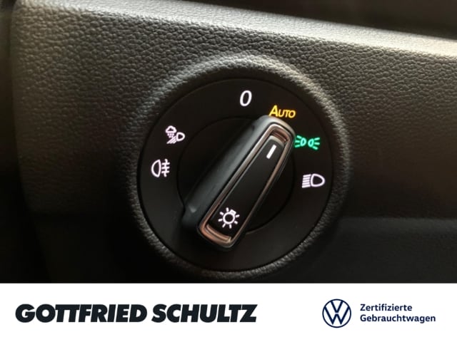 Volkswagen T-Roc T-Roc GOAL TSI SITZHEIZUNG EINPARKHILFE NAVI LED
