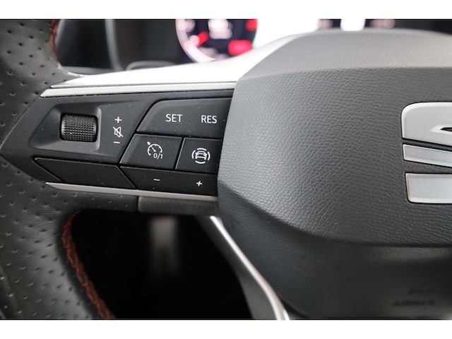 Seat Leon 1.5 eTSI FR-lijn Sportstourer