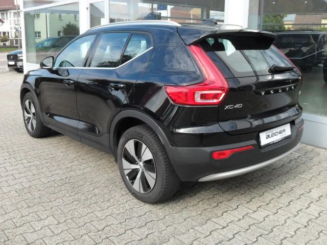 Volvo XC40 T4