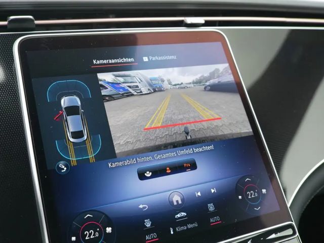 Mercedes-Benz EQE 300 Sedan