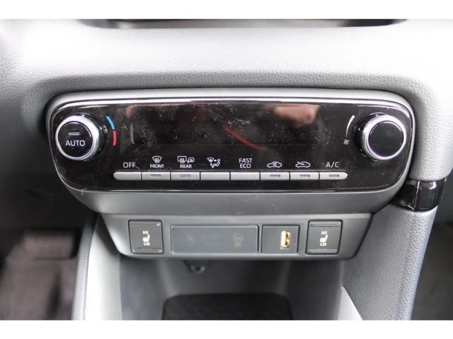 Toyota Yaris Comfort Hatchback Team D