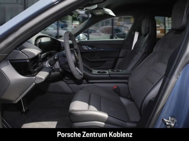 Porsche Taycan 4 Cross Turismo