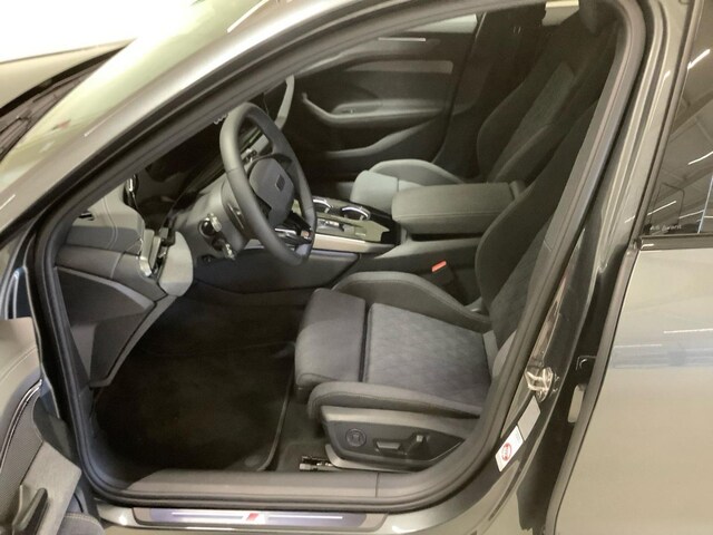 Audi A6 Avant Quattro S-Tronic