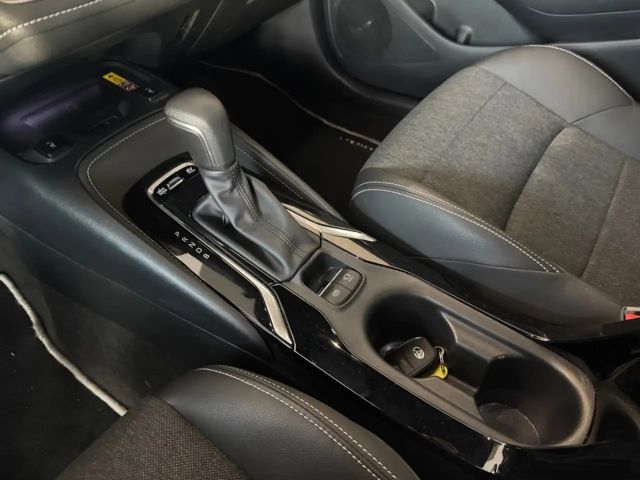 Toyota Corolla Hybride Team D