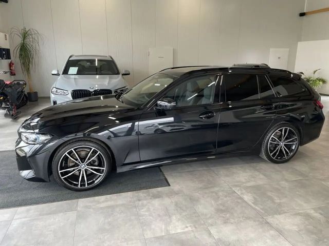 BMW 320 320d M-Sport Touring xDrive