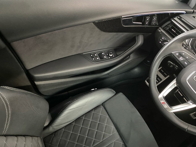 Audi S4 Avant Quattro