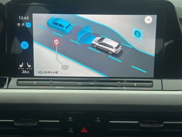 Volkswagen Golf 1.5 TSI DSG Life Variant